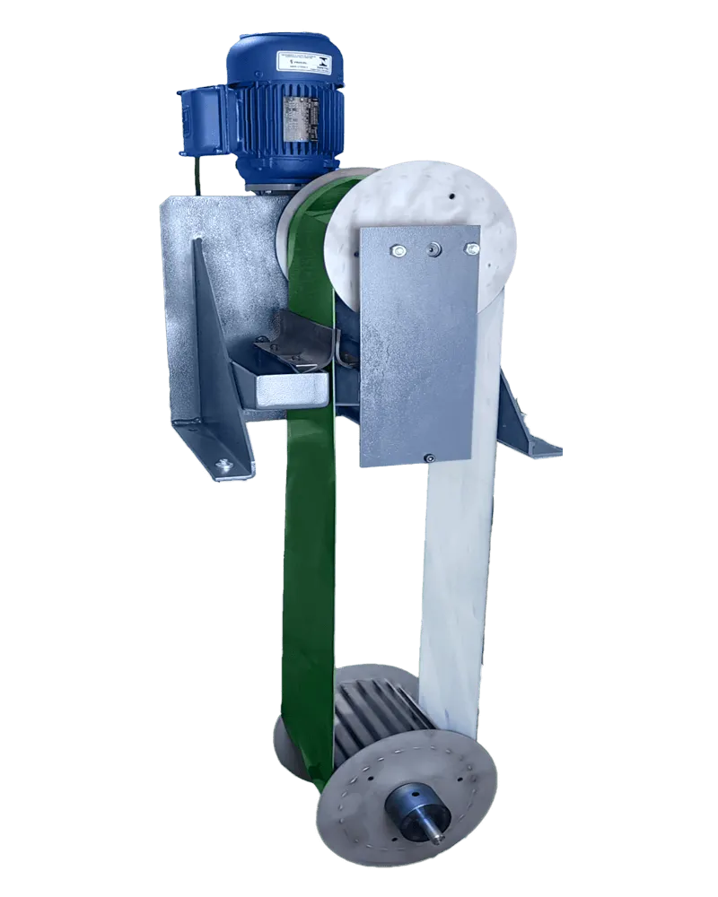 Skimmer TWS-4000 em vista de perspectiva, com fita e raspador